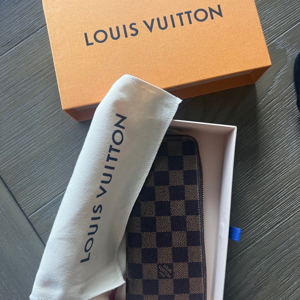 Louis Vuitton Damier Ebene Clémence Wallet